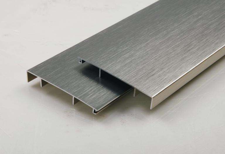 鋁合金在工業(yè)生產(chǎn)過(guò)程產(chǎn)生的表面油污、氧化皮等污漬如何去除？